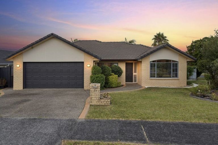 Photo of property in 23 Delmont Close, East Tamaki Heights, Auckland, 2016