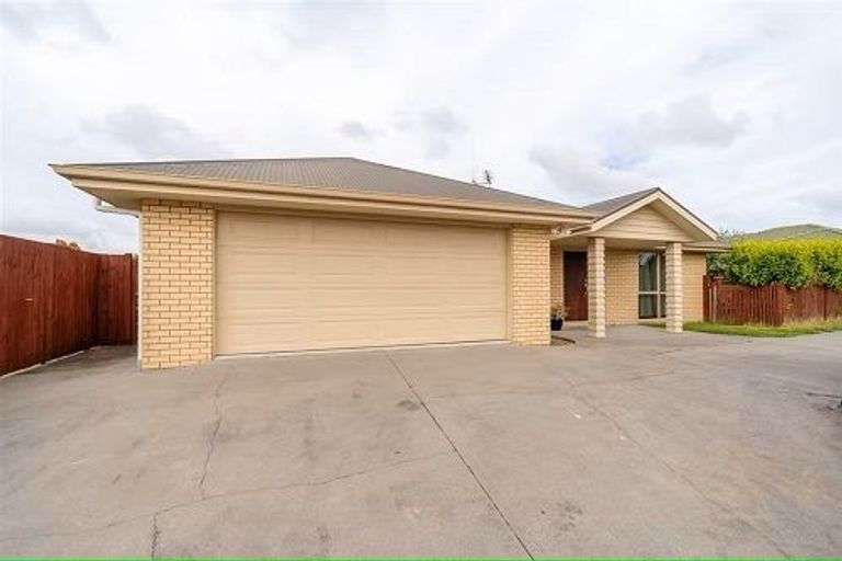 Photo of property in 10 Alderwick Place, Rototuna North, Hamilton, 3210