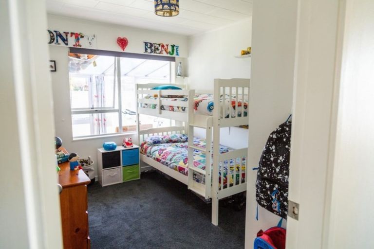 Photo of property in 52 Fergusson Street, Stoke, Nelson, 7011