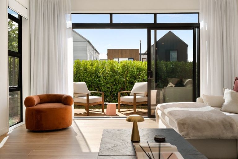 Photo of property in 2 Skua Road, Hobsonville, Auckland, 0616