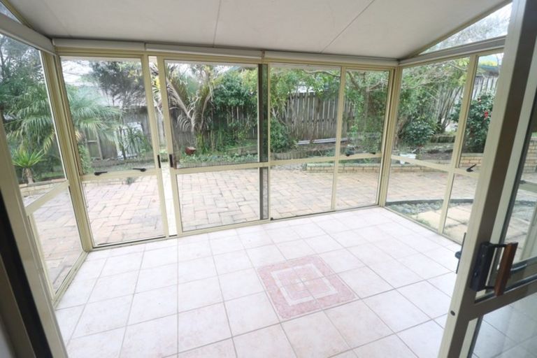 Photo of property in 8 Bushlands Park Drive, Albany, Auckland, 0632