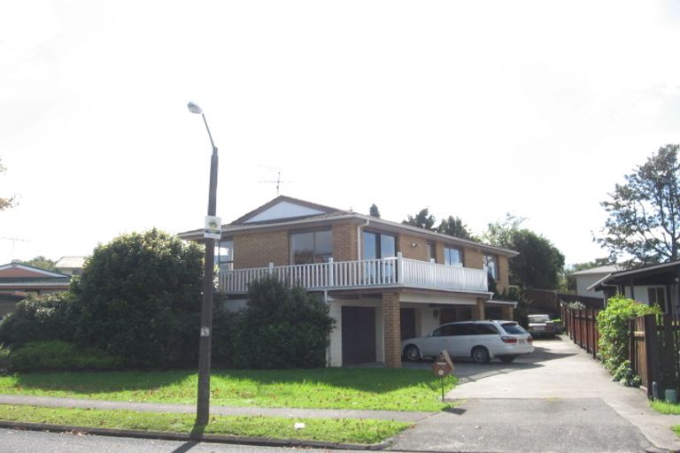 Photo of property in 21 Beechdale Crescent, Pakuranga Heights, Auckland, 2010