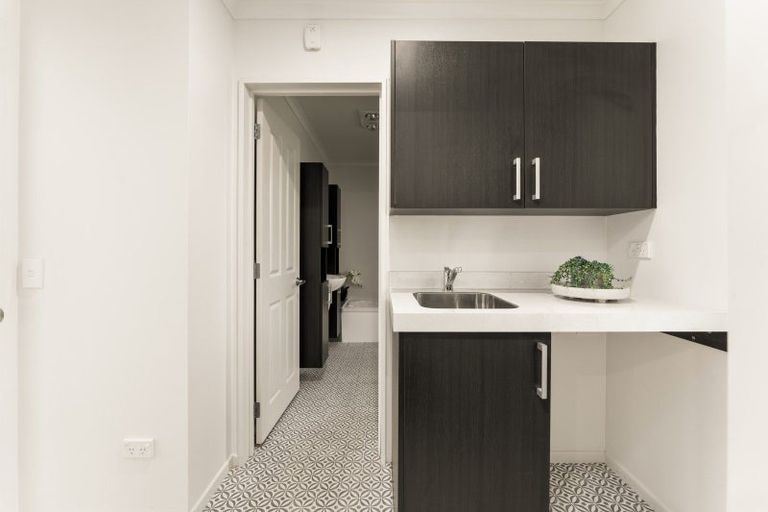 Photo of property in 8a Queen Street, Brighton, Dunedin, 9035