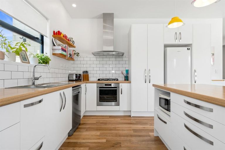 Photo of property in 151 The Boulevard, Papamoa Beach, Papamoa, 3118