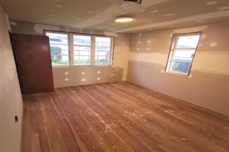 Photo of property in 44 Ngatai Street, Taumarunui, 3920