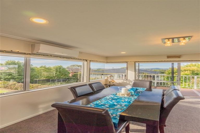 Photo of property in 4313a Great North Road, Glendene, Auckland, 0602