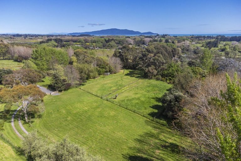 Photo of property in 15 Hadfield Road, Peka Peka, 5391