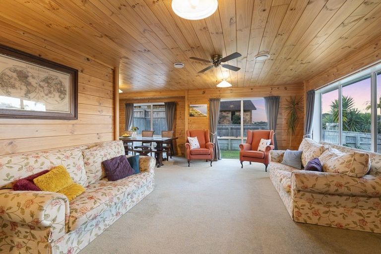 Photo of property in 2 Halyard Loop, Haruru, 0204