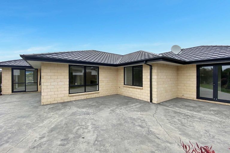 Photo of property in 27 Euphrasie Drive, Aidanfield, Christchurch, 8025