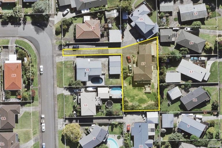 Photo of property in 17 Bodi Place, Te Atatu South, Auckland, 0610