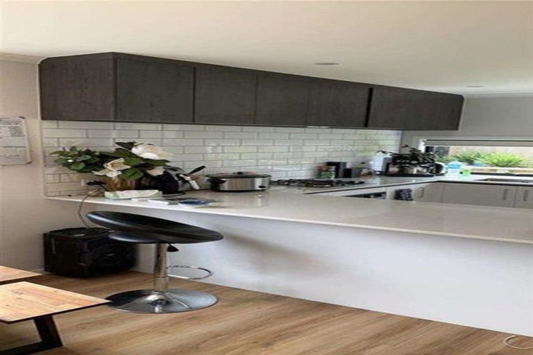 Photo of property in 7 Desert Gold Lane, Wallaceville, Upper Hutt, 5018