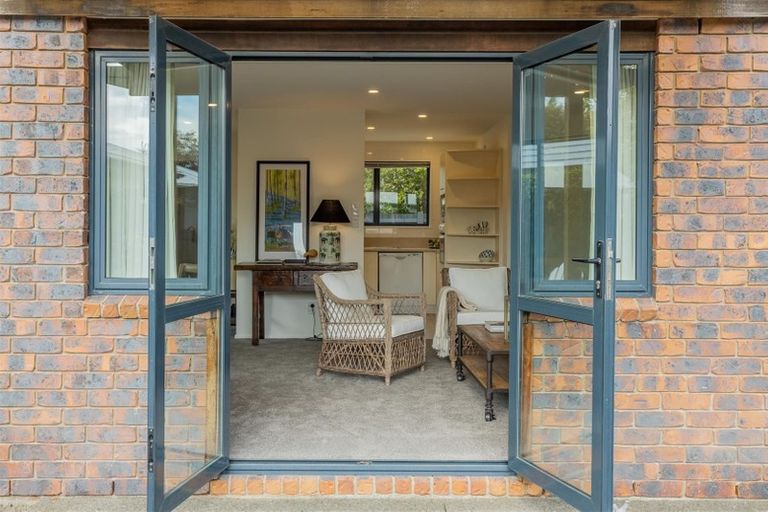 Photo of property in 2 Harrods Court, Ilam, Christchurch, 8053