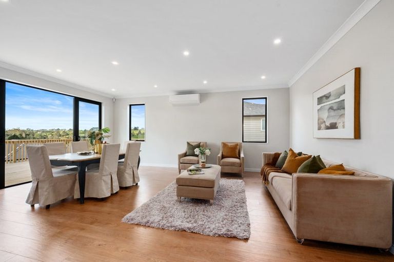 Photo of property in 8 Lumber Rise, Swanson, Auckland, 0614