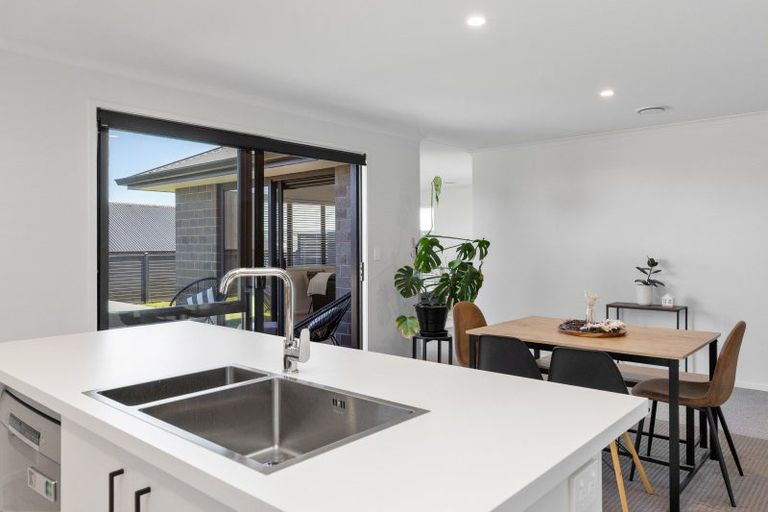 Photo of property in 10 Tatahi Street, Wharewaka, 3330