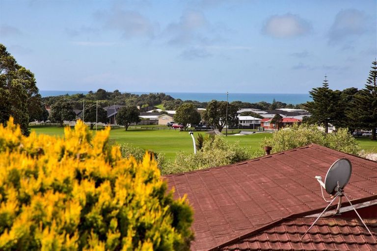 Photo of property in 24 Culzean Grove, Bell Block, New Plymouth, 4312
