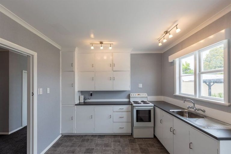 Photo of property in 8 Kingston Street, Awapuni, Palmerston North, 4412