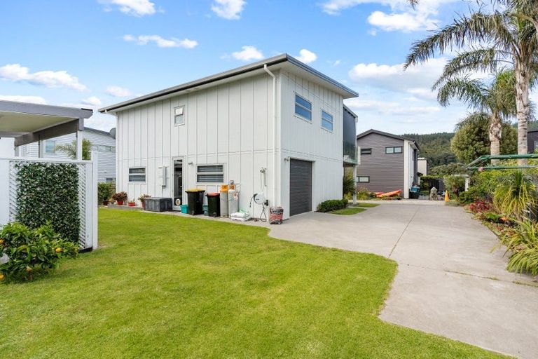 Photo of property in 202 Bond Street, Whangamata, 3620