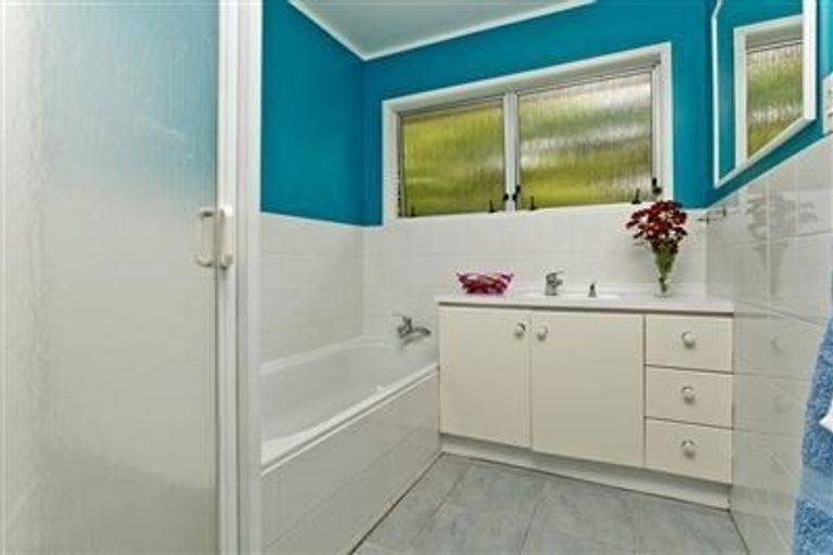 Photo of property in 158 Lynn Road, Bayview, Auckland, 0629