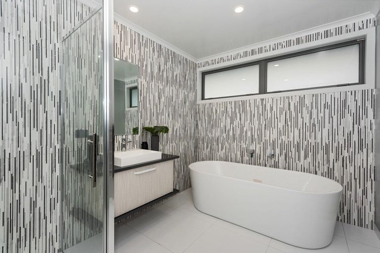 Photo of property in 10 Sydney Place, Flagstaff, Hamilton, 3210