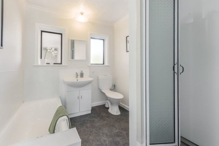 Photo of property in 2/50 Parkers Road, Tahunanui, Nelson, 7011