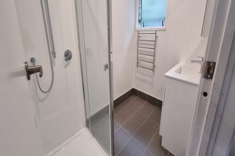 Photo of property in 1/7 Branston Avenue, Browns Bay, Auckland, 0630