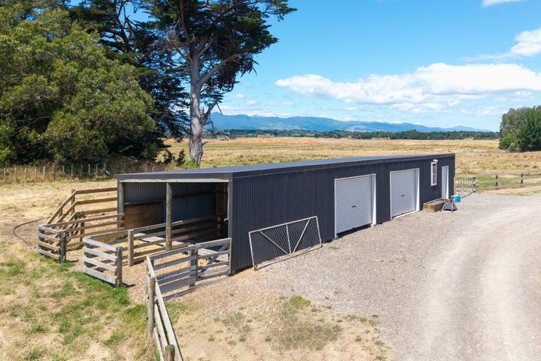Photo of property in 947 Koputaroa Road, Koputaroa, Levin, 5575