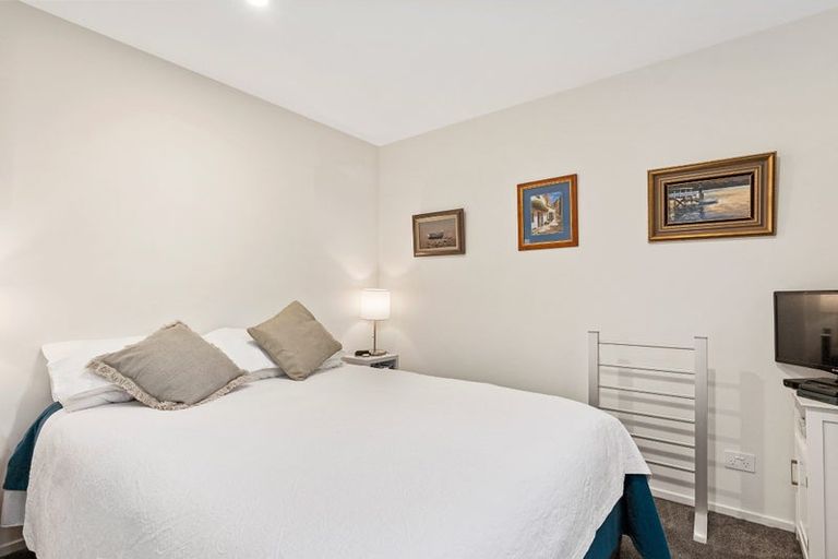 Photo of property in 8 Hanmer Crescent, Rangiora, 7400