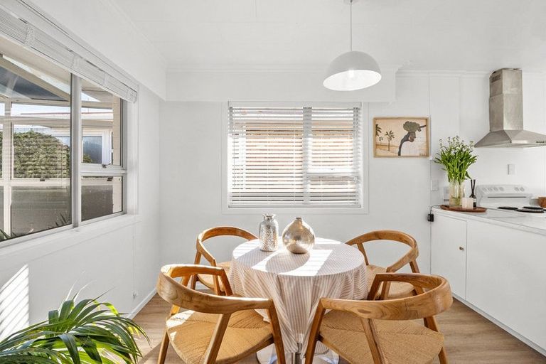 Photo of property in 109 Govett Avenue, Frankleigh Park, New Plymouth, 4310