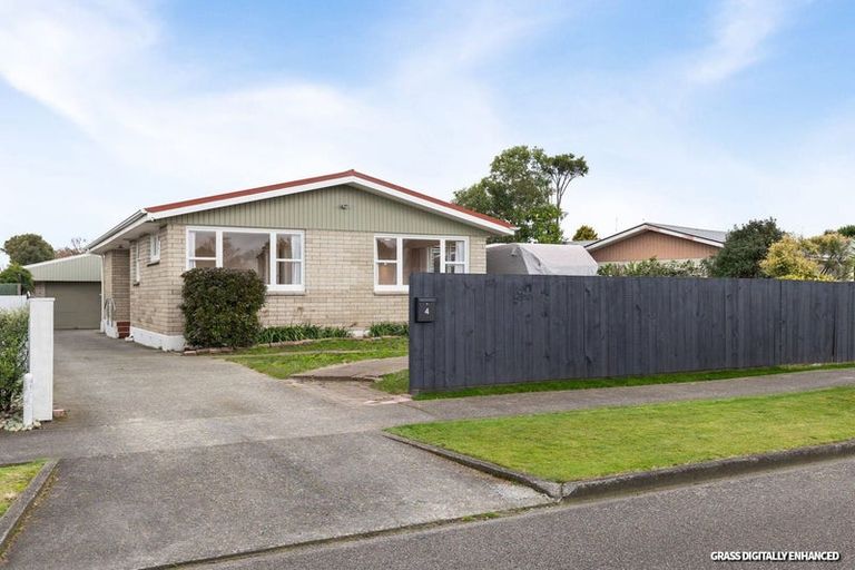 Photo of property in 4 Edwards Place, Terrace End, Palmerston North, 4410