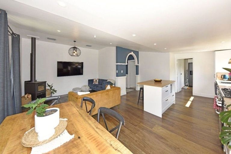 Photo of property in 208 Springfield Road, St Albans, Christchurch, 8014