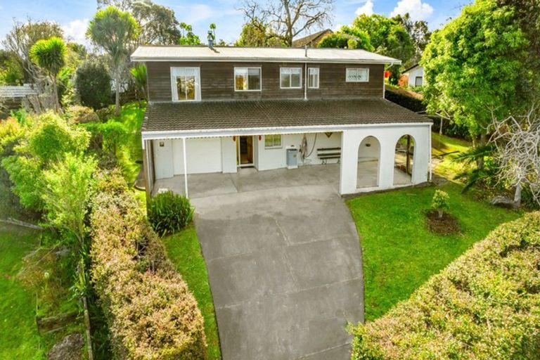 Photo of property in 35 Ramillies Place, Glenfield, Auckland, 0629