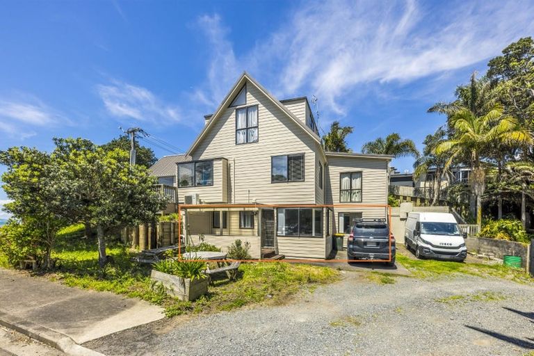 Photo of property in 204 Mellons Bay Road, Mellons Bay, Auckland, 2014