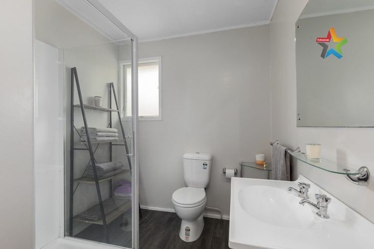 Photo of property in 2/30 Awamutu Grove, Waiwhetu, Lower Hutt, 5010