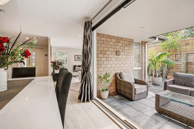 Photo of property in 2a Astrolabe Place, Gulf Harbour, Whangaparaoa, 0930