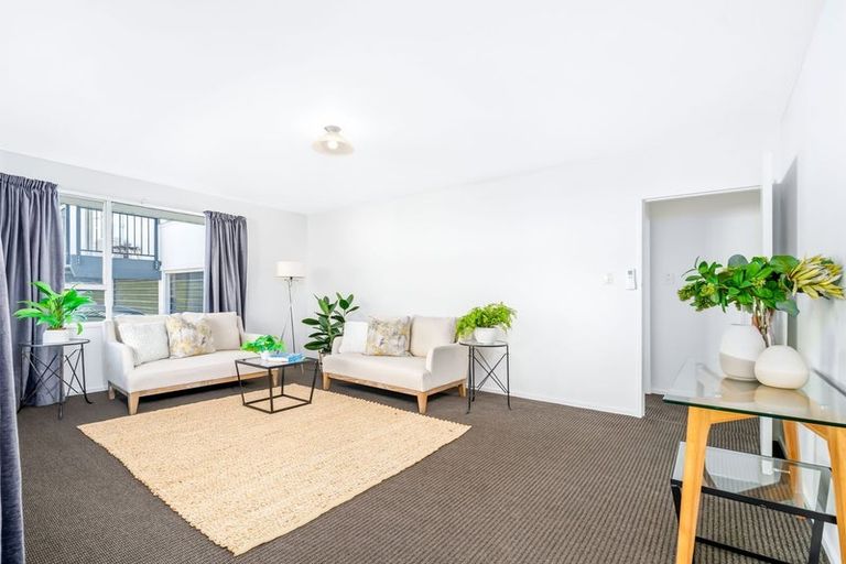 Photo of property in 2/54 Devon Street, Sydenham, Christchurch, 8023
