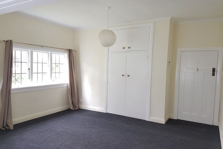 Photo of property in 15a Raine Street, Karori, Wellington, 6012