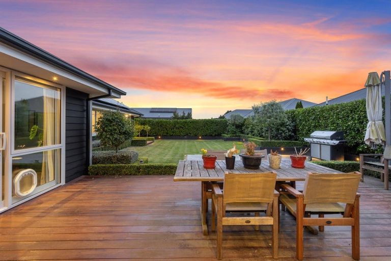 Photo of property in 8 Beech Drive, Rangiora, 7400