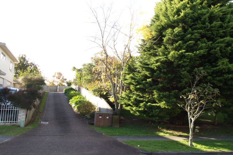 Photo of property in 12 Bob Charles Drive, Golflands, Auckland, 2013