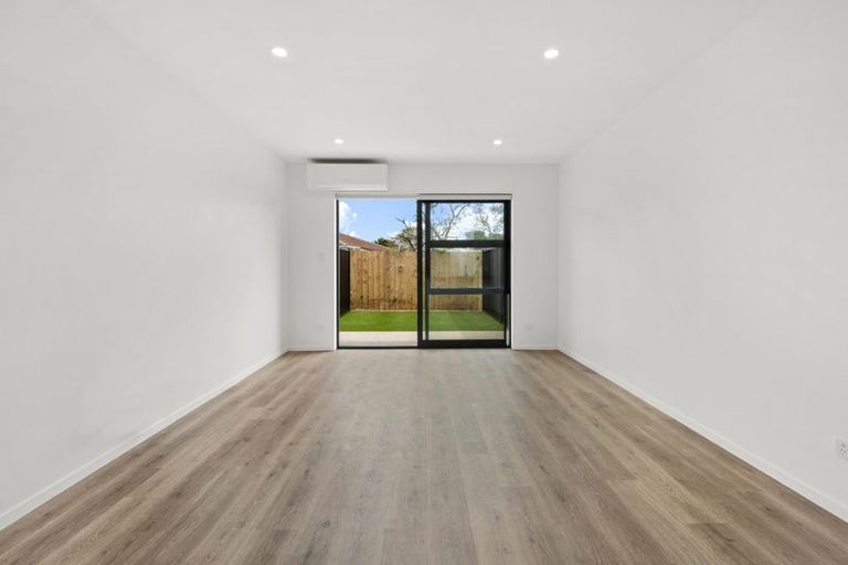 Photo of property in 2/28 Matapouri Road, Mangere Bridge, Auckland, 2022