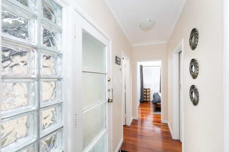 Photo of property in 7 Holden Avenue, Forest Lake, Hamilton, 3200