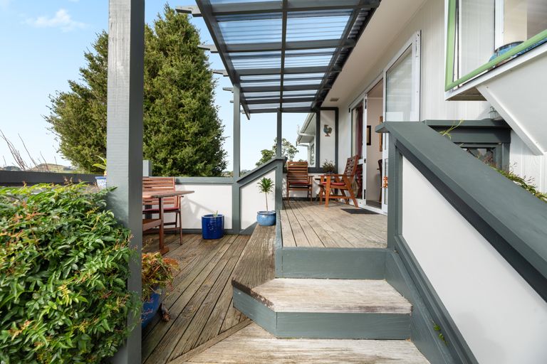 Photo of property in 71 Osprey Drive, Welcome Bay, Tauranga, 3112