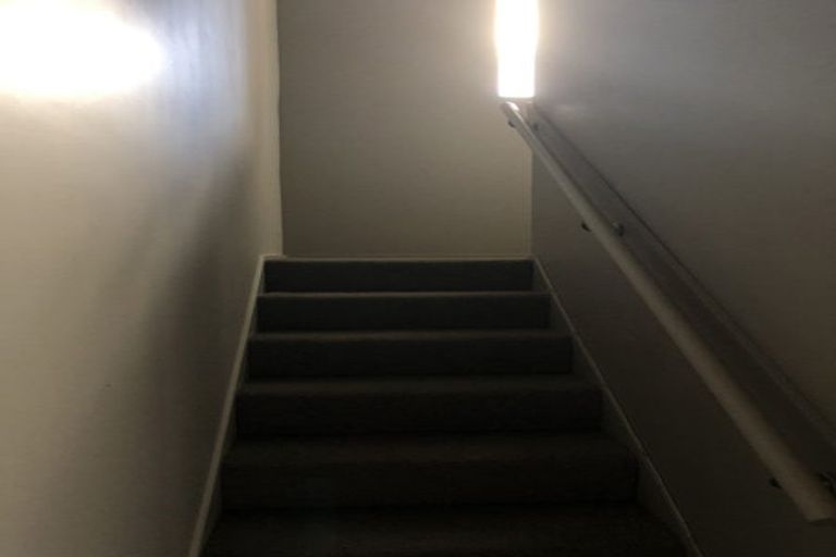 Photo of property in 16/2 Onslow Road, Khandallah, Wellington, 6035