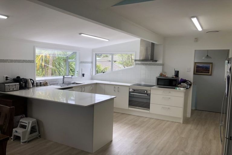 Photo of property in 78 Wirihana Road, Titirangi, Auckland, 0604