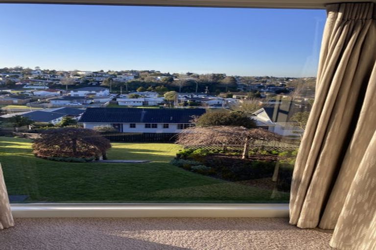 Photo of property in 12 Salmond Place, Dinsdale, Hamilton, 3204