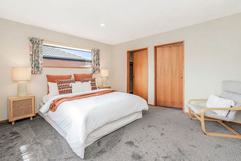 Photo of property in 2/128 Yaldhurst Road, Sockburn, Christchurch, 8042