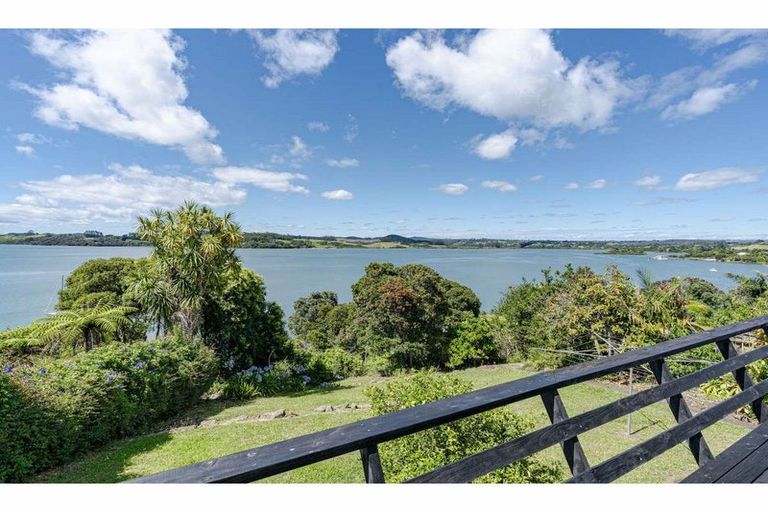 Photo of property in 40 Rangitane Loop Road, Kerikeri, 0294