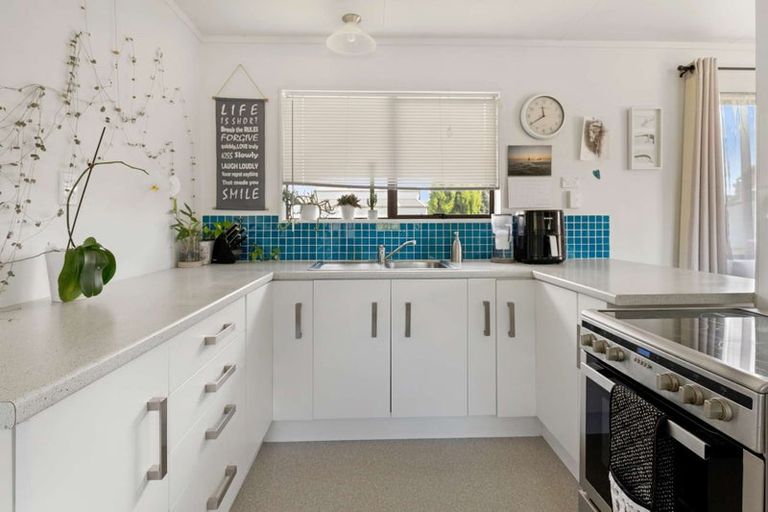 Photo of property in 13 Robinson Street, Katikati, 3129