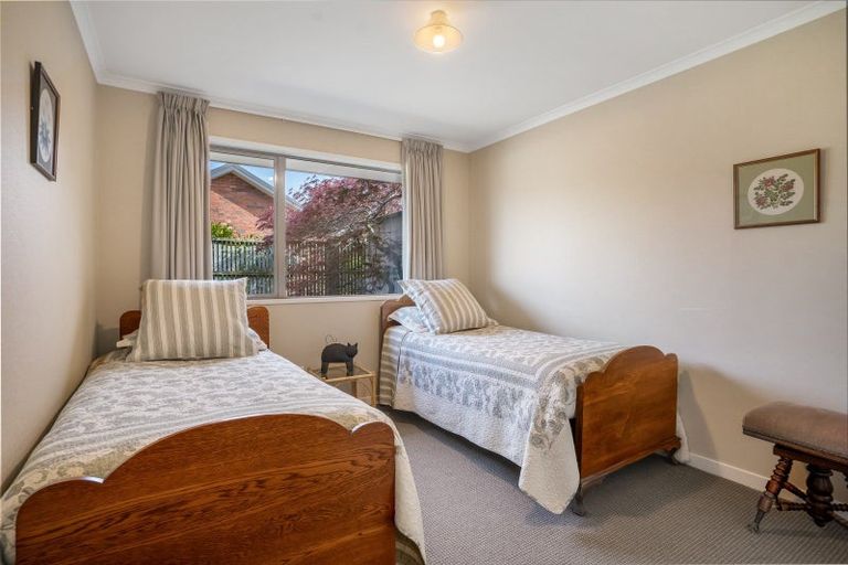 Photo of property in 98 Park Street, Winton, 9720