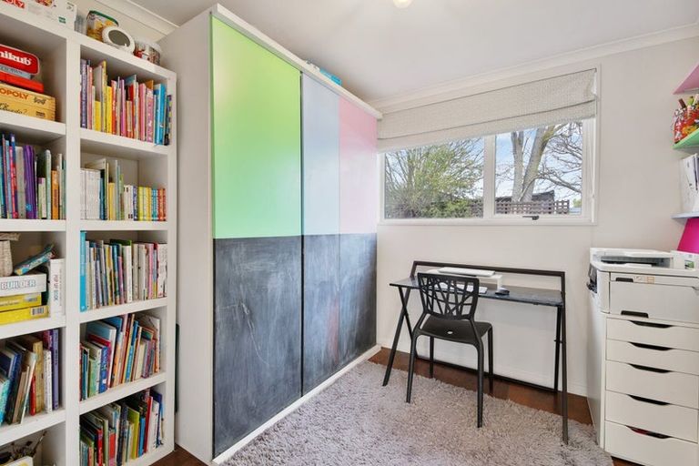 Photo of property in 10 Geddis Street, Rangiora, 7400