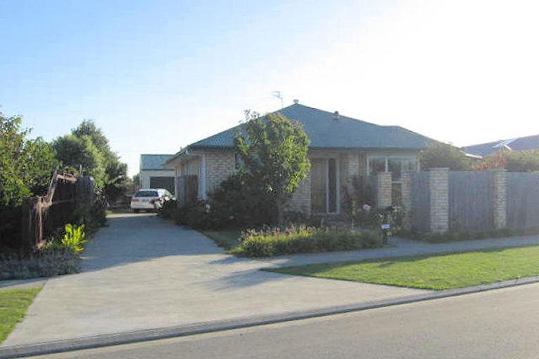 Photo of property in 11 Craigieburn Street, Darfield, 7510